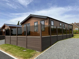 Selby, Yorkshire, 2 Bedroom Lodge