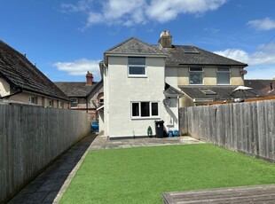 Semi-detached house to rent in Exeter Road, Kingsteignton, Newton Abbot TQ12