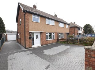 Semi-detached house to rent in Fairfield Road, Scunthorpe DN15