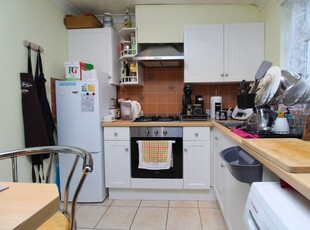 Studio flat for rent in Court Road, Banister Park, Southampton, SO15