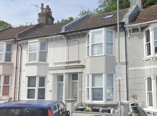 Terraced house to rent in Argyle Road, Brighton BN1
