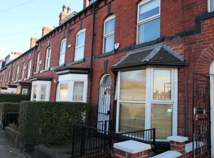 Terraced house to rent in Ashville Road, Hyde Park, Leeds LS6