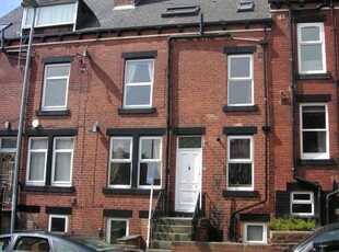 Terraced house to rent in Beechwood View, Burley, Leeds LS4
