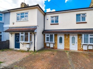 Terraced house to rent in Carlisle Road, Gidea Park, Romford RM1