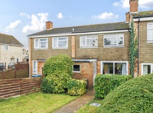 Terraced house to rent in Marlborough Close, Carterton, Oxfordshire OX18
