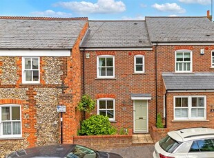 Terraced house to rent in Old London Road, St.Albans AL1