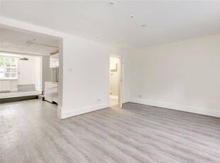Terraced house to rent in Ripplevale Grove, Islington N1