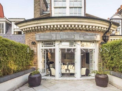 6 bed house for sale in South Street,
W1K, London