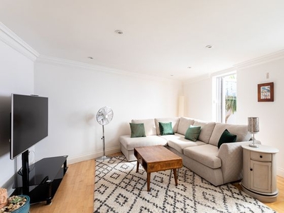 1 bedroom apartment to rent London, SE17 3BG
