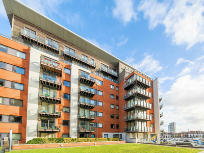 2 bedroom apartment for sale in Channel Way, Ocean Village, Southampton, Hampshire, SO14