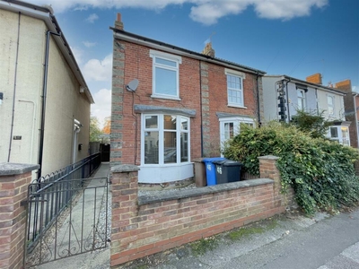2 bedroom semi-detached house for sale in Salisbury Road, Ipswich, IP3