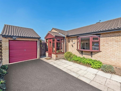 3 bedroom semi-detached bungalow for sale in Richmond Avenue, Grappenhall, Warrington, WA4