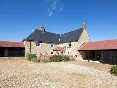 4 Bedroom Detached House For Sale In Bozeat, Northamptonshire
