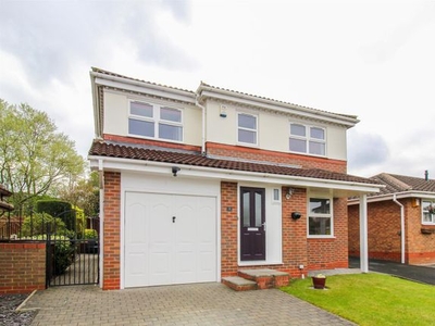 Detached house for sale in Queensbury Avenue, Outwood, Wakefield WF1