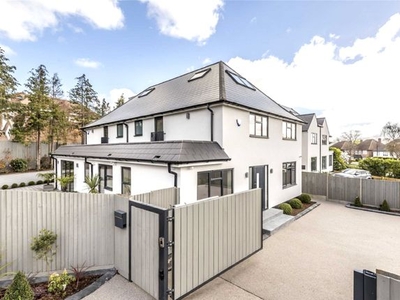 Detached house to rent in Greenbrook Avenue, Hadley Wood, Hertfordshire EN4
