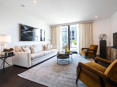 Flat to rent in Charles Clowes Walk, The Residence SW11