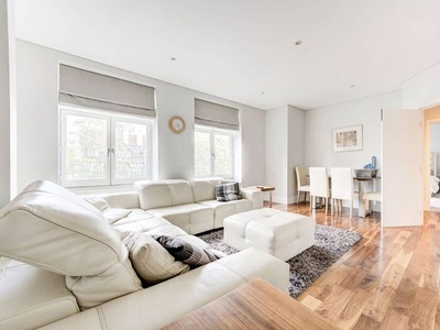 Flat to rent in Clarendon Court, Maida Vale, Maida Vale W9