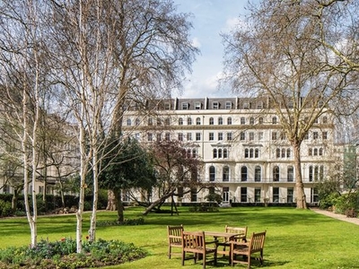 Flat to rent in Kensington Gardens Square, London W2