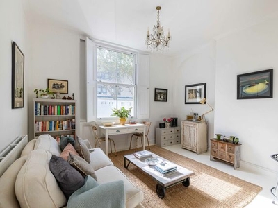 Flat to rent in Lupus Street, Pimlico SW1V