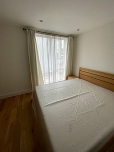 Flat to rent in N Bank, London NW8