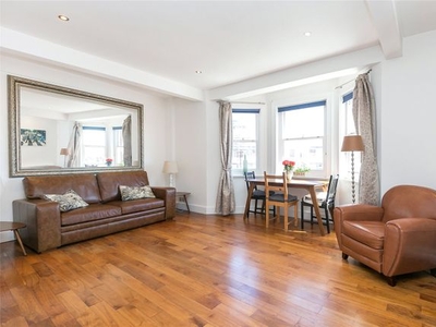 Flat to rent in Neville Court, Abbey Road NW8