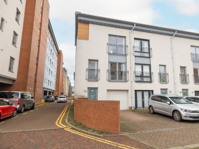 Town house for sale in Thorter Row, Dundee DD1
