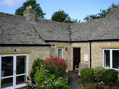 2 Bedroom Bungalow For Sale In Broadway, Worcestershire