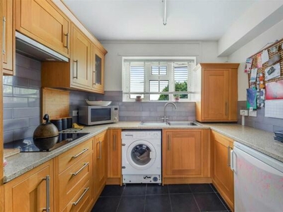 2 Bedroom Flat For Sale In Merstham