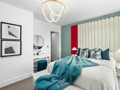 3 Bedroom Apartment For Sale In Silvertown Way, London