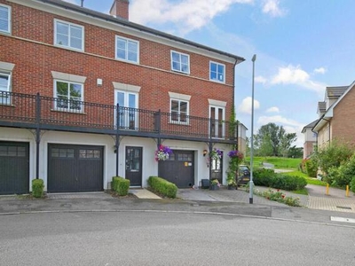3 Bedroom End Of Terrace House For Sale In Epping