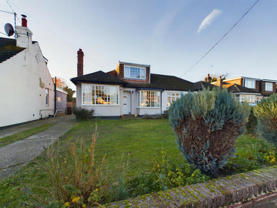 3 Bedroom Semi-detached Bungalow For Sale In Benfleet