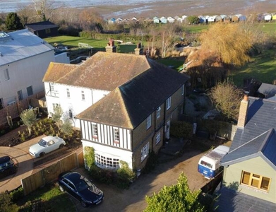 3 Bedroom Semi-detached House For Sale In Whitstable, Kent