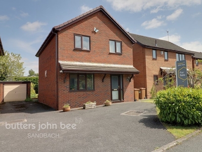 4 bedroom House - Detached for sale in Malkins Bank