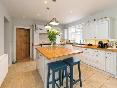 4 Bedroom House For Sale In Etchinghill, Folkestone
