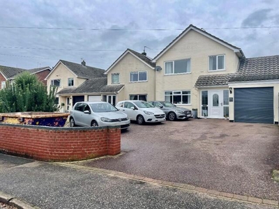 4 Bedroom Link Detached House For Sale In Diss, Norfolk
