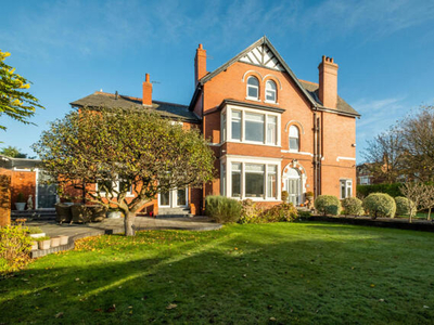 5 Bedroom Villa For Sale In Lytham St. Annes