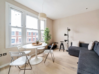 Maclise Road, West Kensington, London, W14 - 2 bedroom apartment