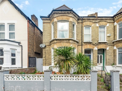 Thornlaw Road, West Norwood, London, SE27 2 bedroom flat/apartment in West Norwood