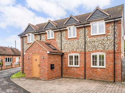 4 bedroom property for sale in Ashburnham Drive, Near High Wycombe, HP14