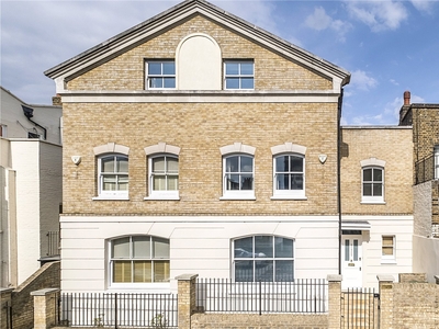 4 bedroom property for sale in The Chase, London, SW4