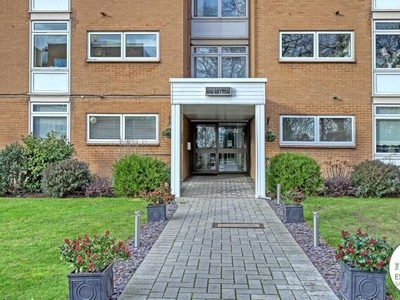 2 Bedroom Apartment Chigwell Essex