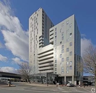 2 bedroom apartment to rent Canary Wharf, E14 9EL