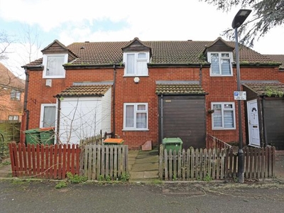 2 bedroom terraced house for sale London, E6 5TE
