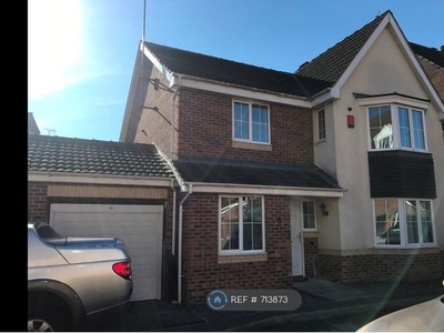 Detached house to rent in Amber Street, Mansfield NG18