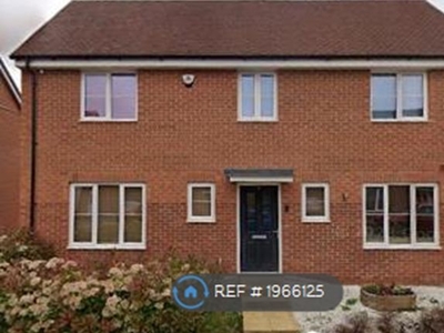 Detached house to rent in Calshot Drive, Milton Keynes MK4