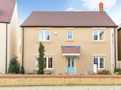 Detached house to rent in Kingsmere, Bicester OX26