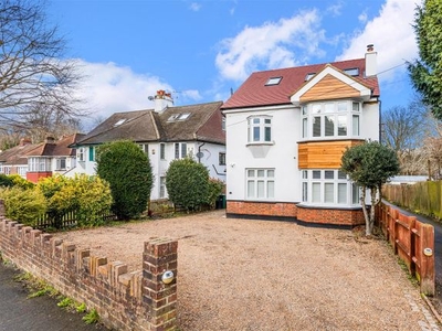 Detached house to rent in Winkworth Road, Banstead SM7