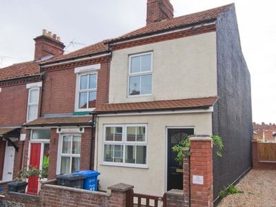 End terrace house to rent in Avenue Road, Norwich NR2