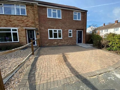 End terrace house to rent in Bolding House Lane, West End, Woking GU24