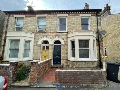 End terrace house to rent in Hemingford Road, Cambridge CB1